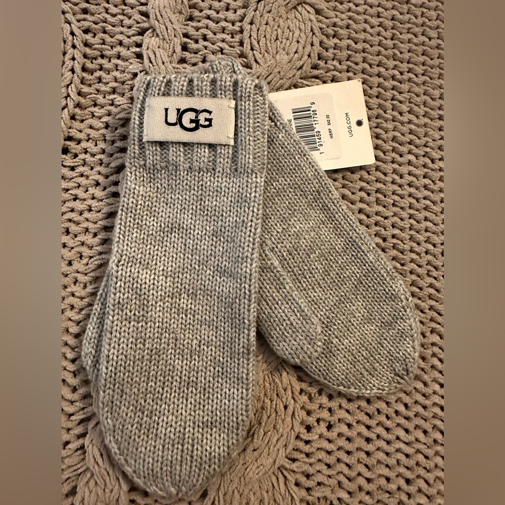NWT UGG Kids Mittens | Brand New | Cozy
